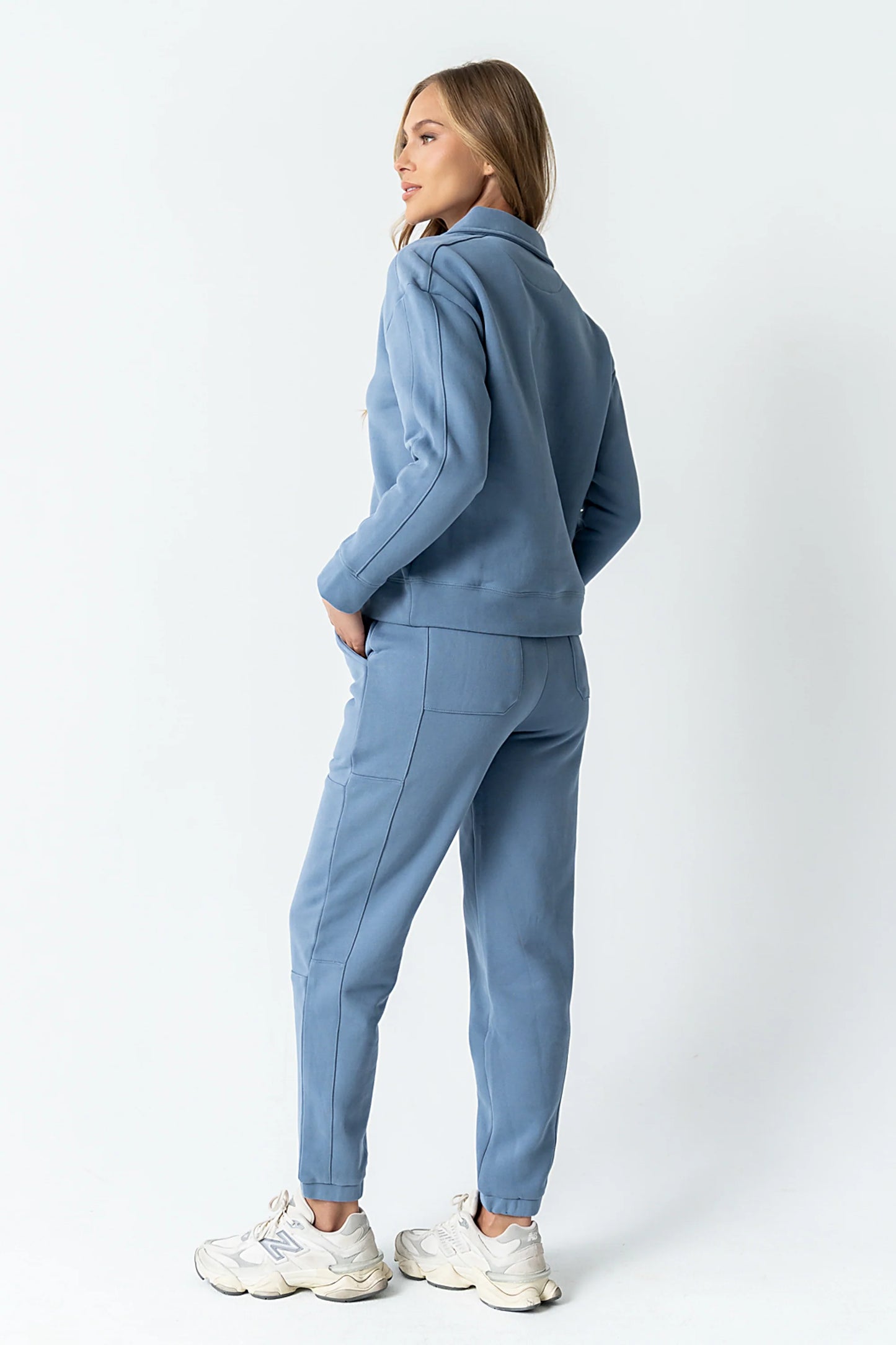 Patricia Barrel Sweatpants in Blue
