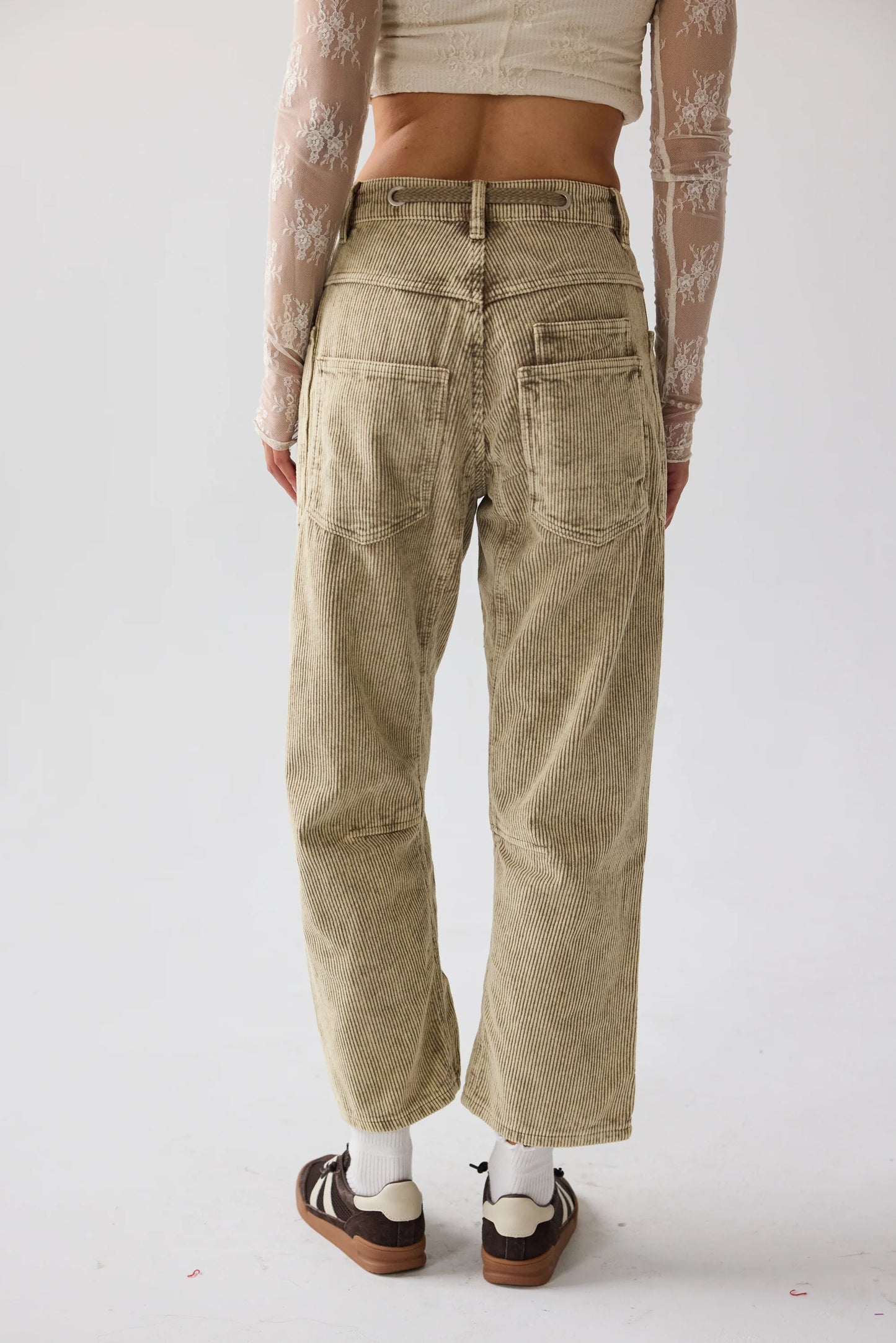 Dana Corduroy Barrel Pants in Olive
