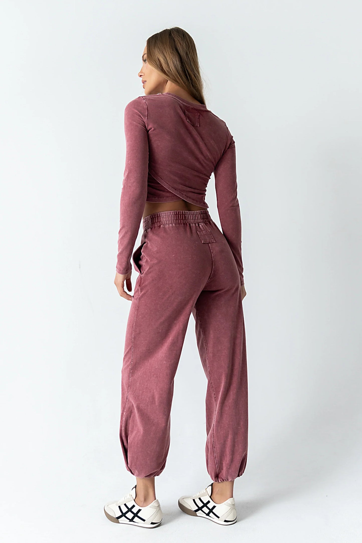 Kassie Joggers in Berry