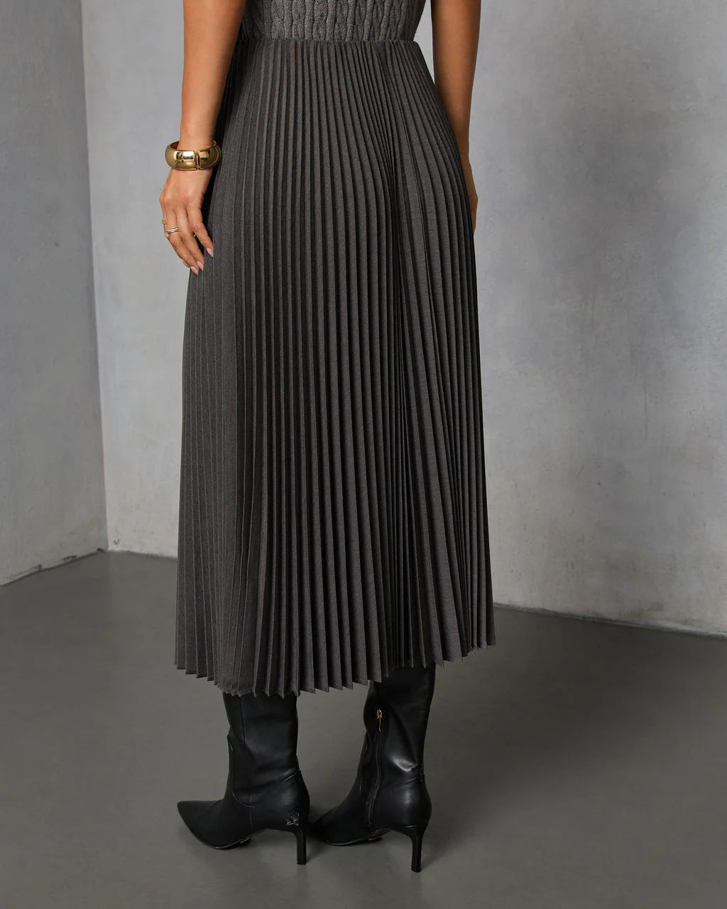Vionette Pleated Midi Skirt