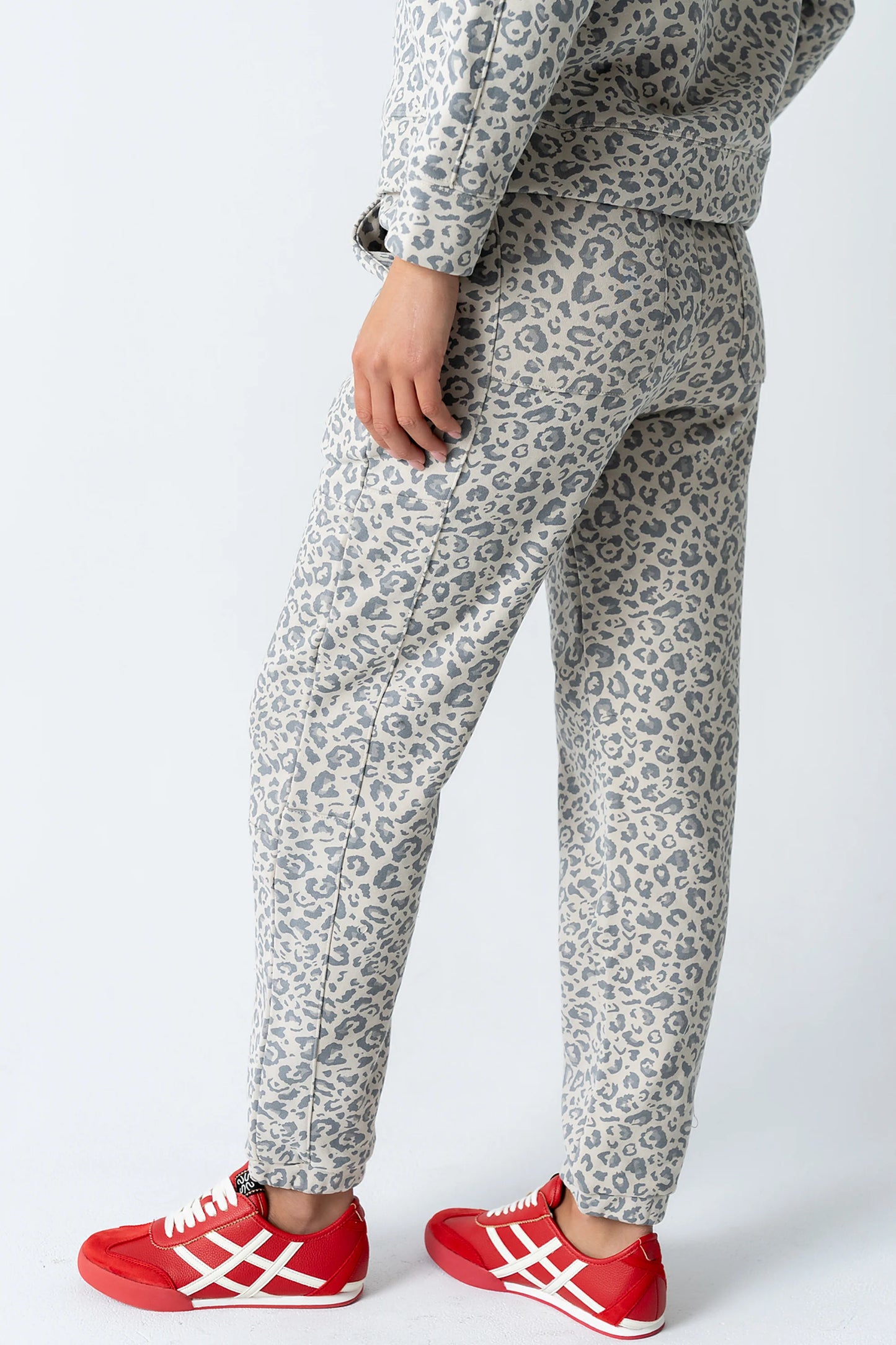 Patricia Barrel Sweatpants in Leopard