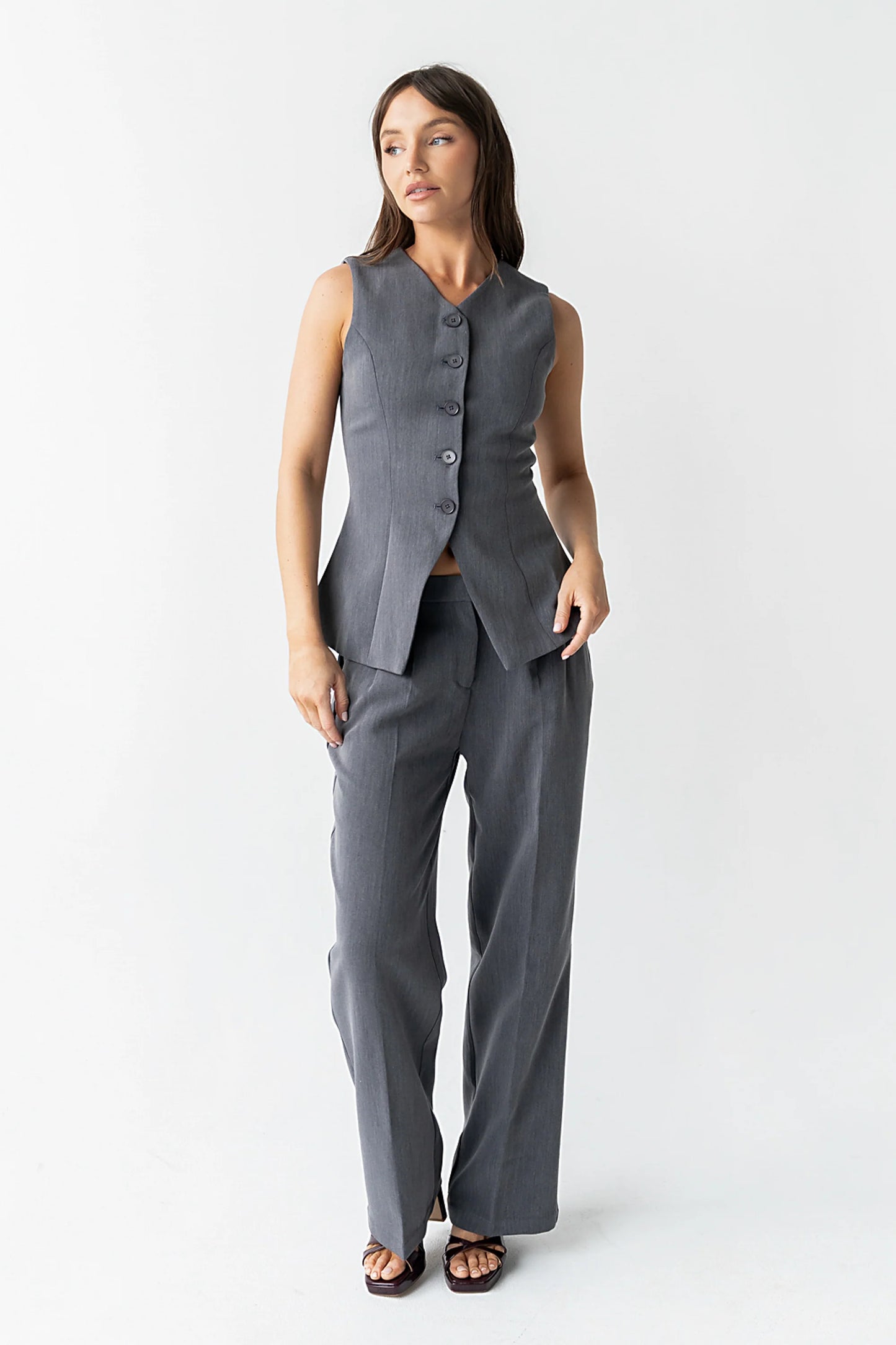 Carrie Pleated Trousers in Regular Charcoal