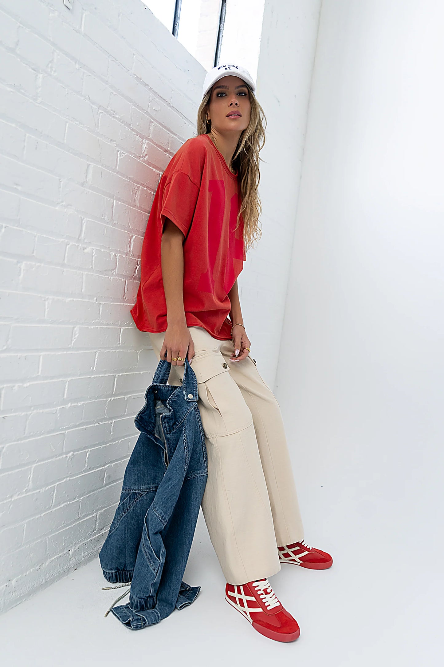 Mary Graphic Tee in Red