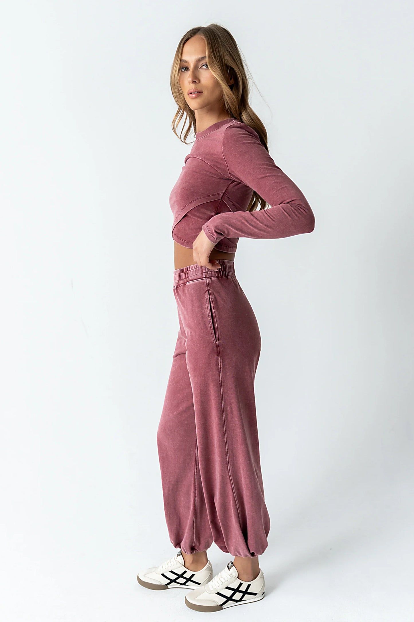 Kassie Joggers in Berry
