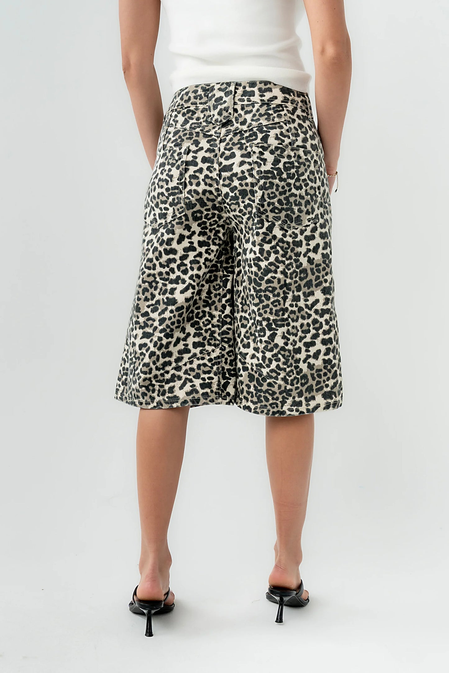Briggs Leopard Barrel Jorts