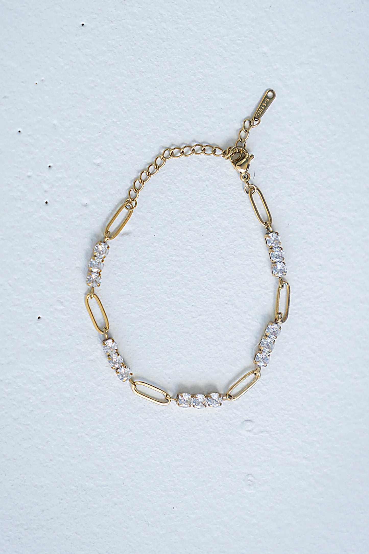 Casey Chain Bracelet in Gold