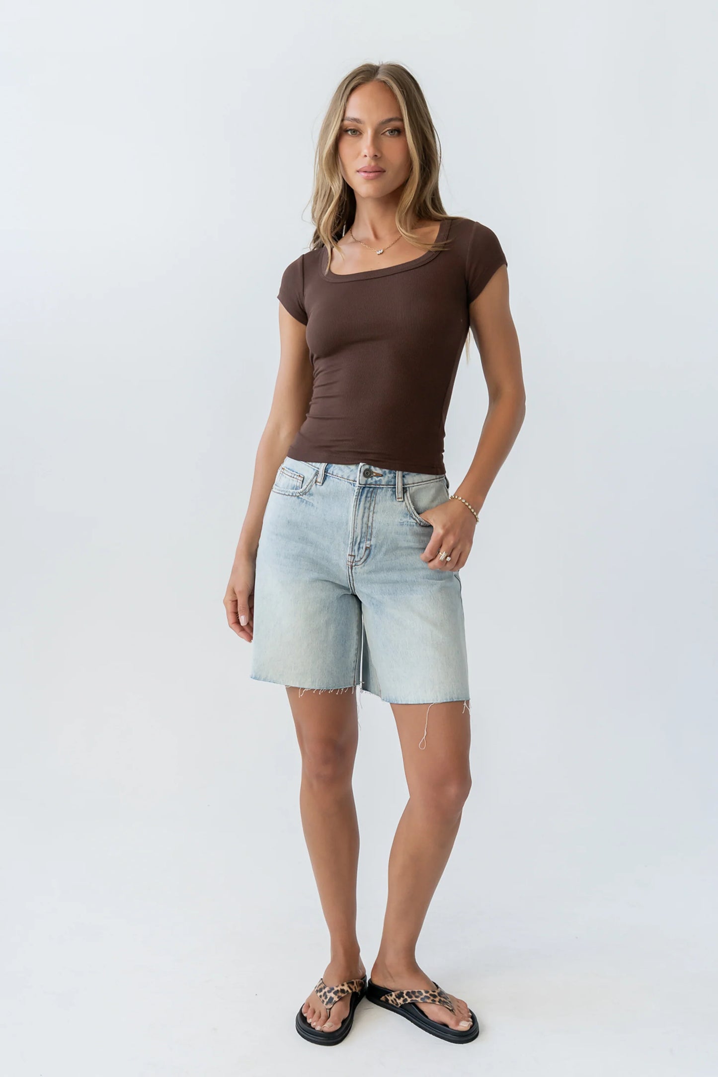 Freya Ribbed Top in Brown