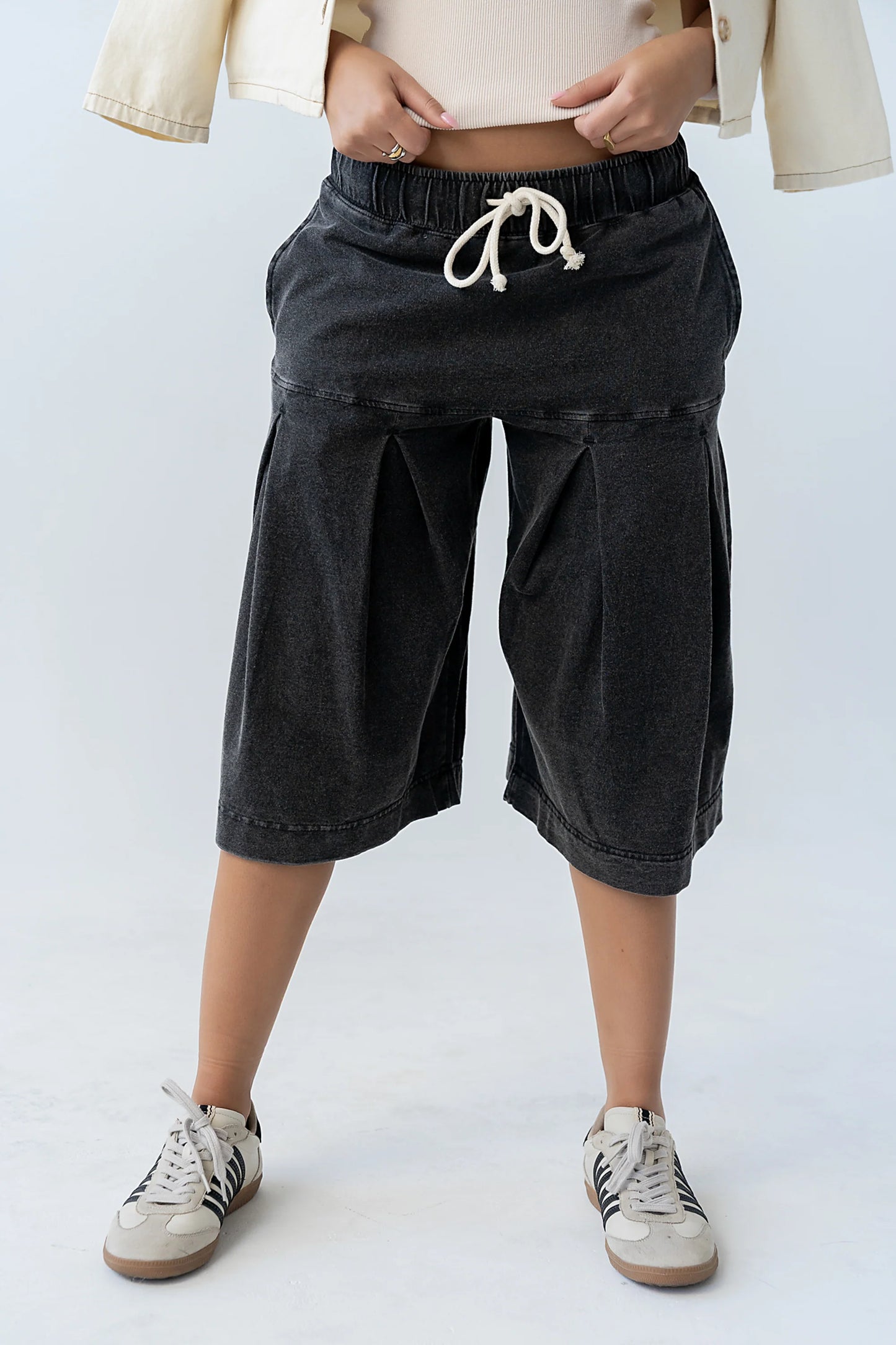 Micha Pleated Shorts in Black