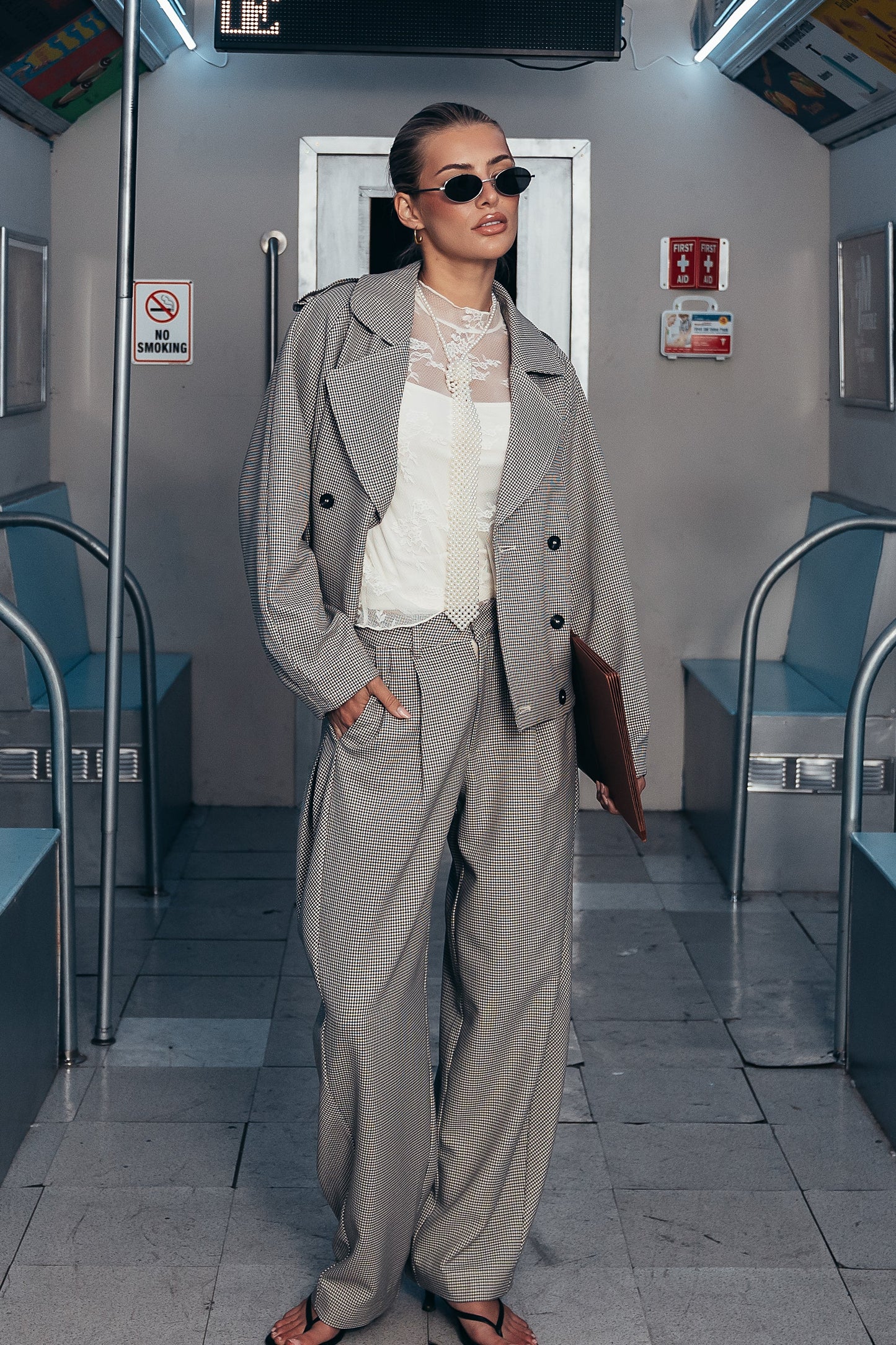 Abby Houndstooth Barrel Pants